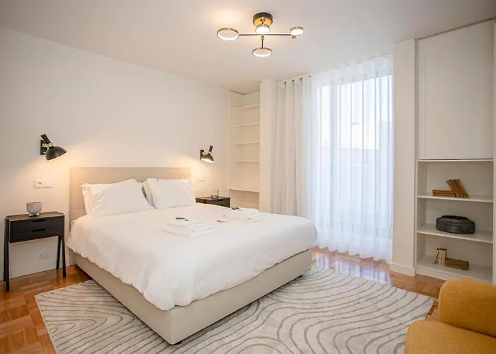 Liiiving In Porto - Design Bright House